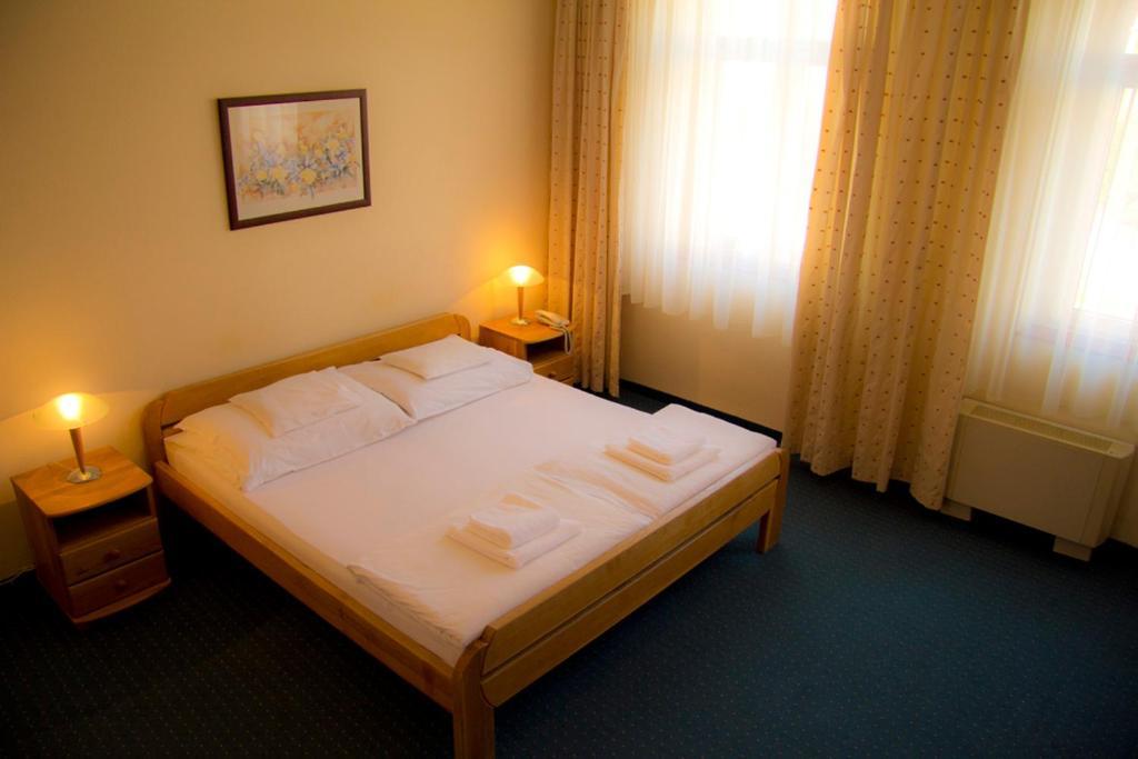Nemethy Panzio Debrecen Room photo